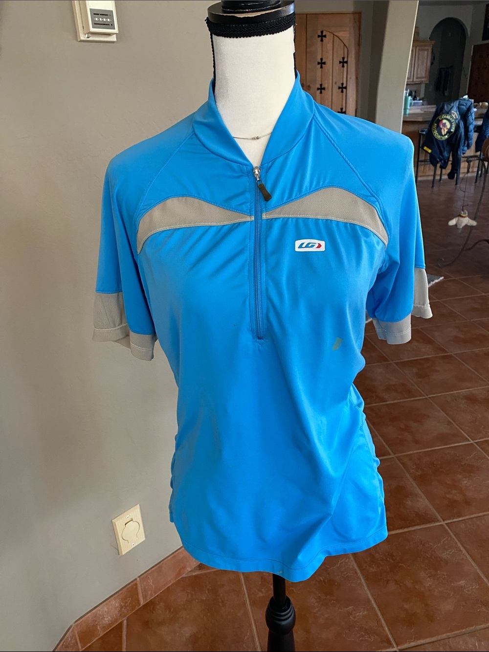 LG Bright Blue Short-Sleeve Cycling Jersey with Gray Accents